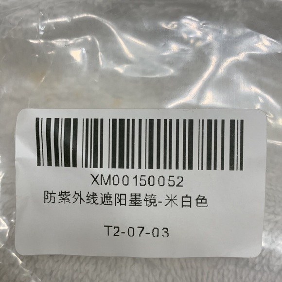 NWOT cream and gold frame women’s sunglasses - Picture 13 of 14